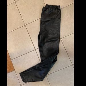 Leather stretch leggings